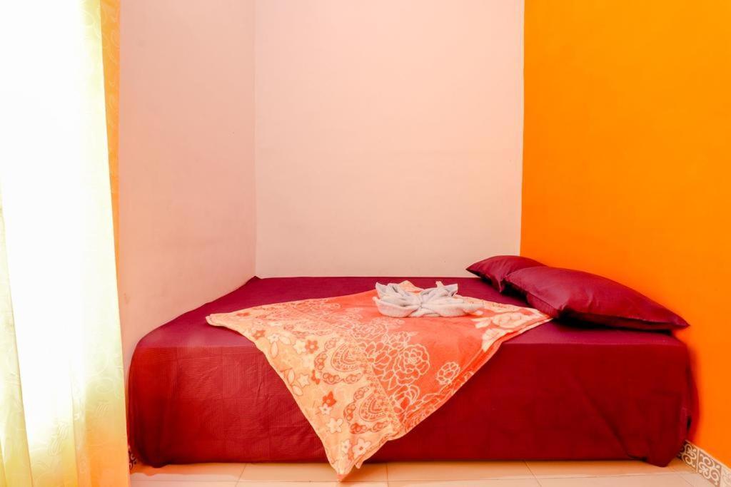 Pinky Guest House Syariah Kota Batu Exterior photo