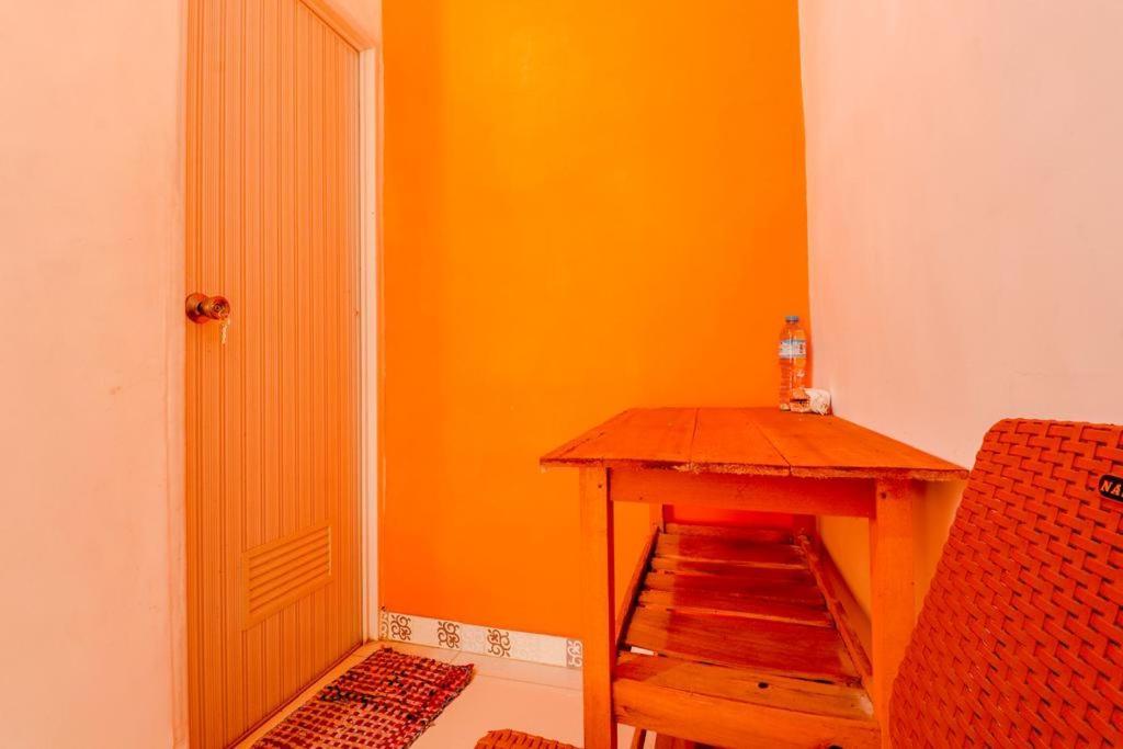 Pinky Guest House Syariah Kota Batu Exterior photo