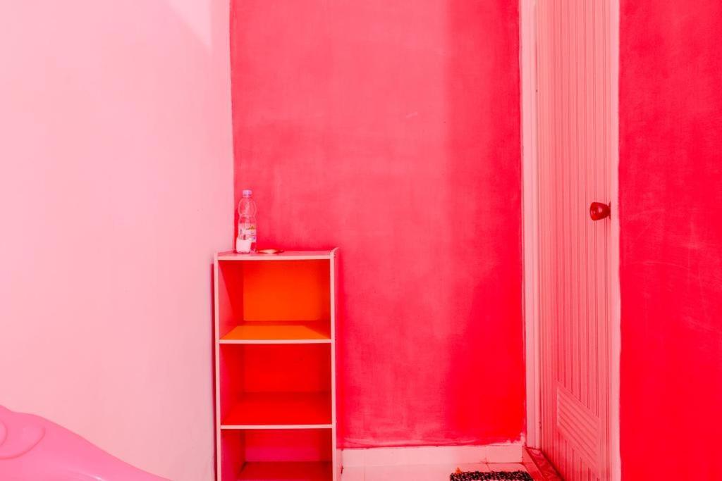Pinky Guest House Syariah Kota Batu Exterior photo